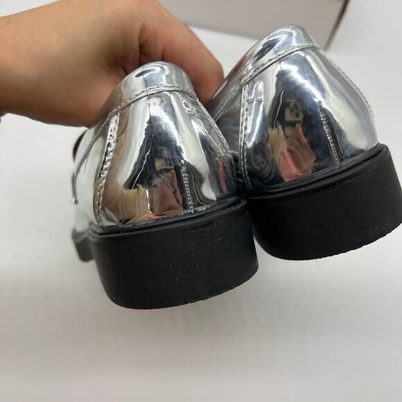 Worthington Ellen Womens Round Closed Toe Loafers Silver Size 6M - Picture 8 of 13